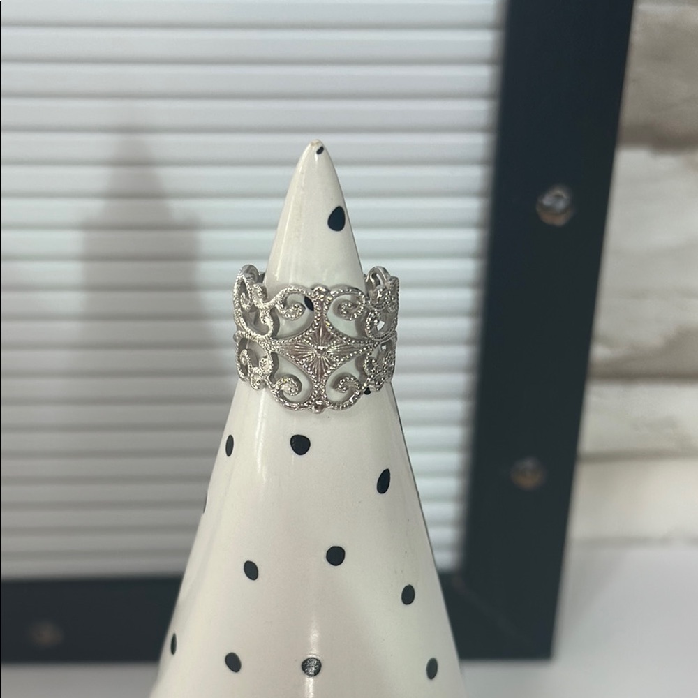 SARAH Vintage Coventry Scroll Adjustable Silver Tone Ring